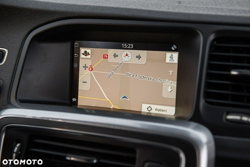 Volvo V60 D4 R-Design Momentum - 20