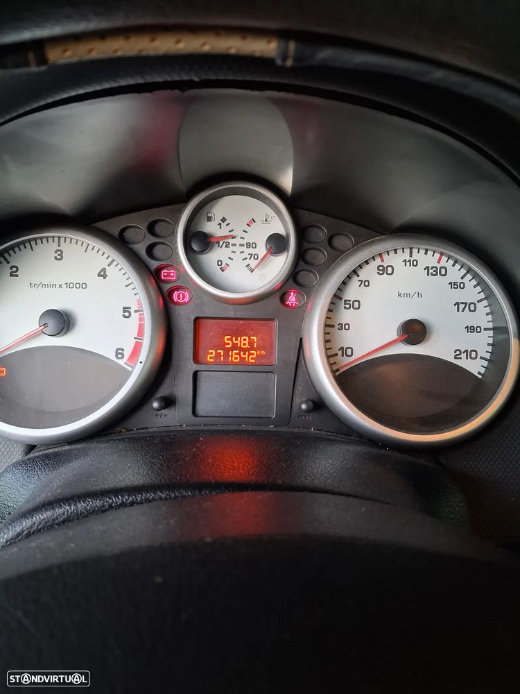 Peugeot 207 1.4 HDi Premium - 4
