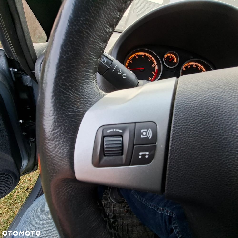 Opel Corsa 1.4 16V Active - 7