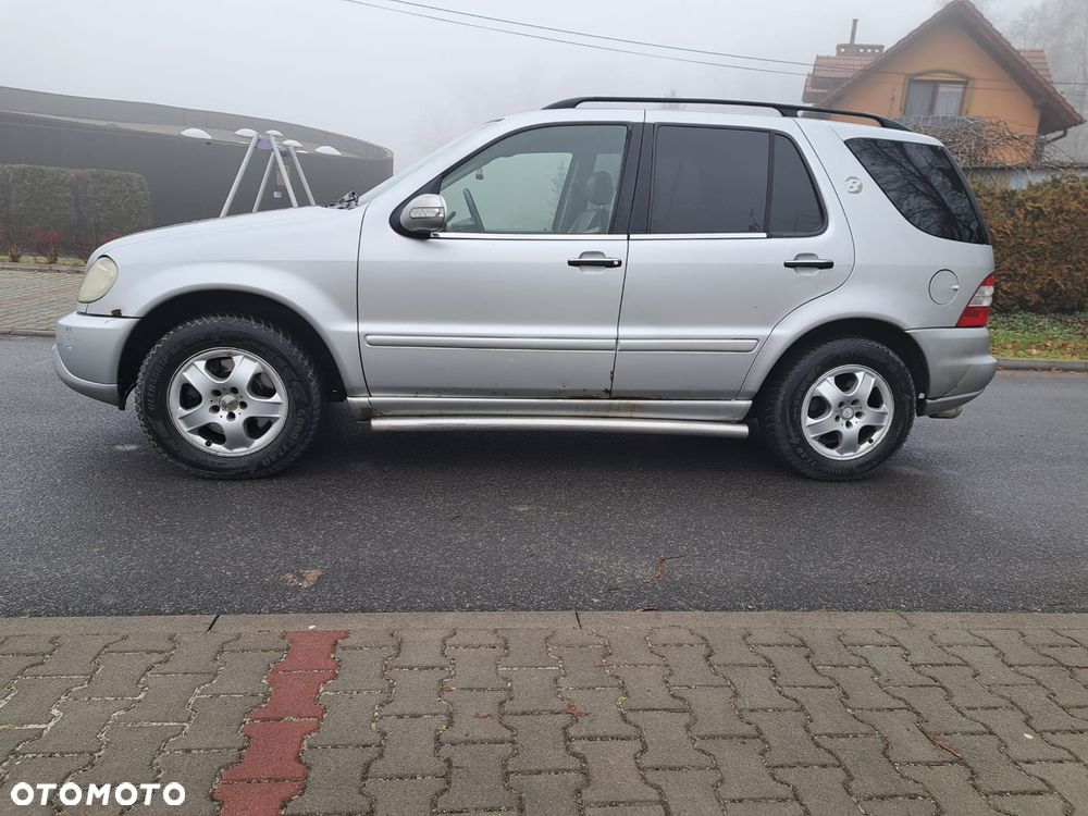 Mercedes-Benz ML - 23