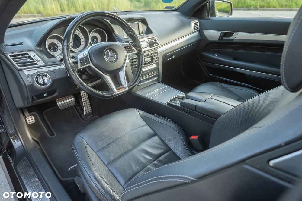 Mercedes-Benz Klasa E 200 4-Matic 9G-TRONIC - 16