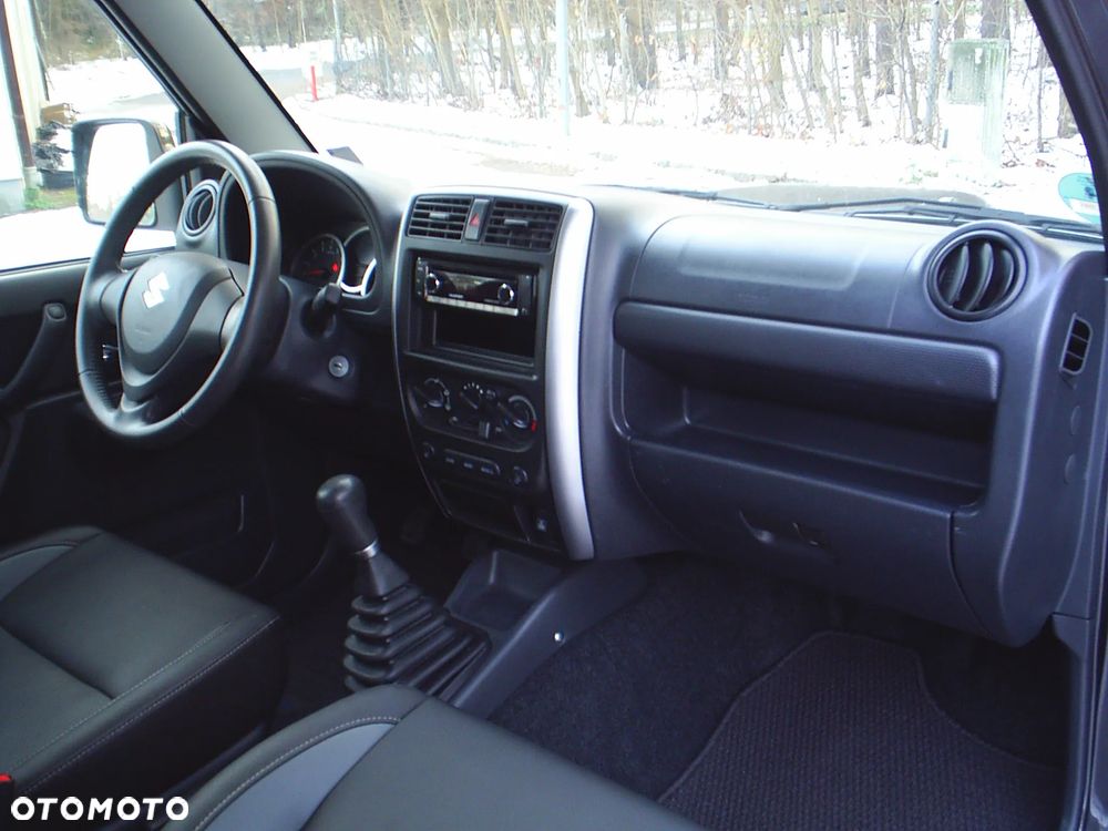 Suzuki Jimny 1.3 JX / Club - 11