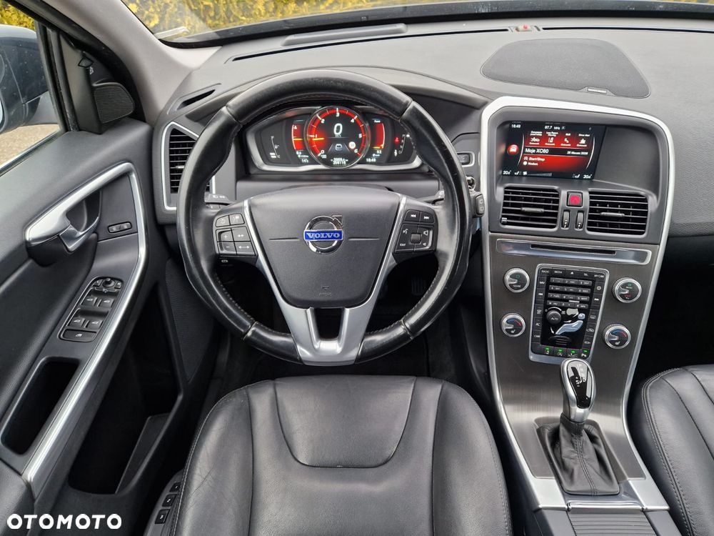 Volvo XC 60 D4 Geartronic Summum - 16