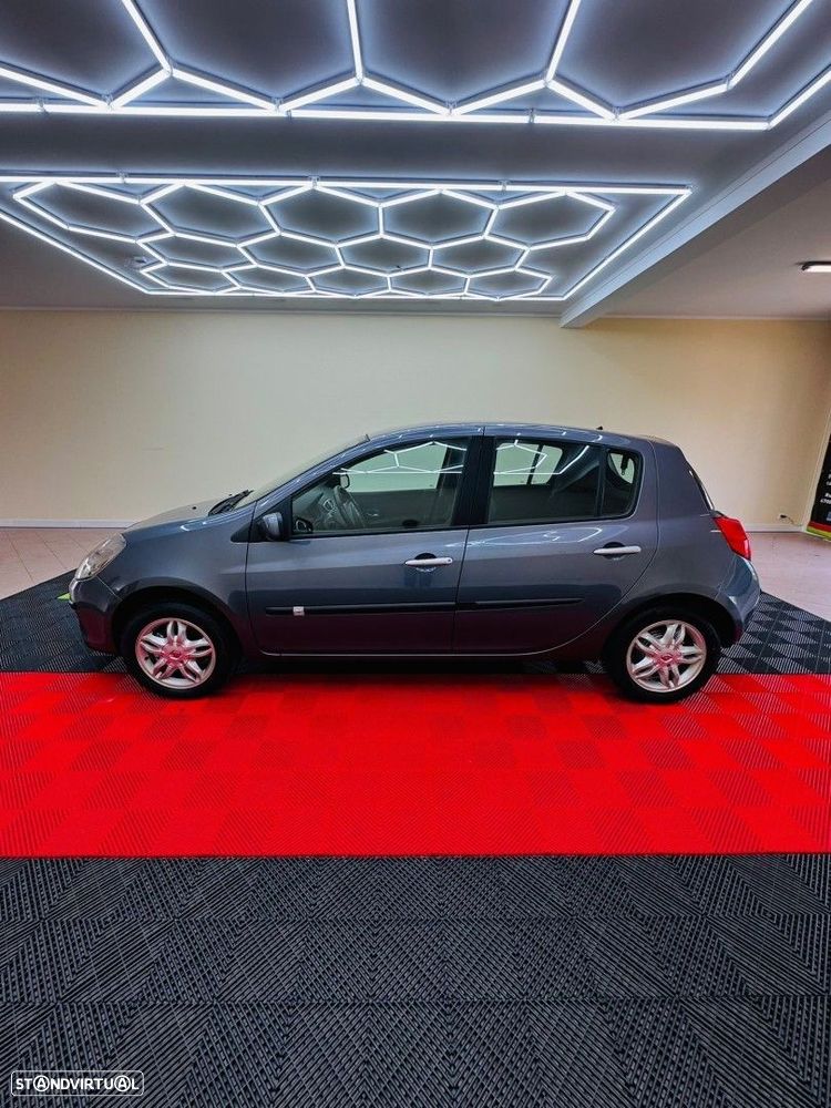 Renault Clio 1.2 16V Dynamique - 8