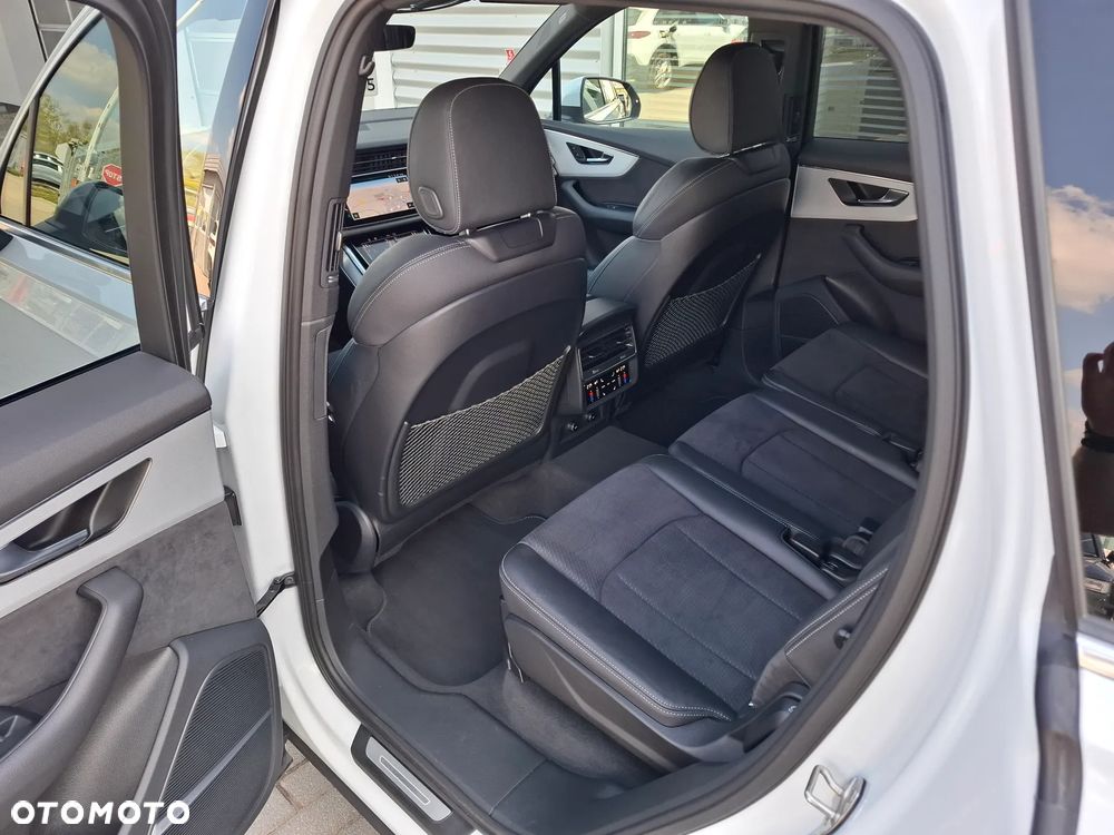 Audi Q7 - 11