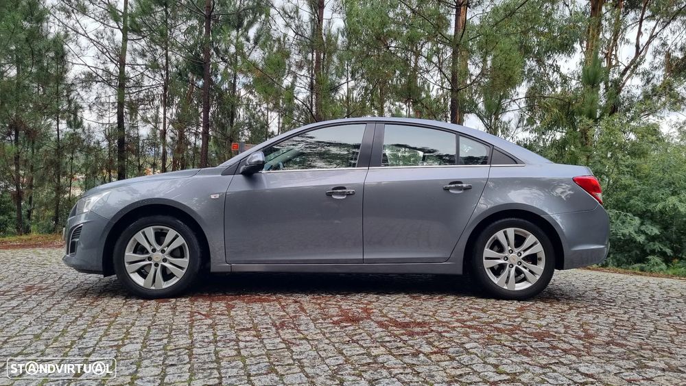 Chevrolet Cruze 1.7 VCDi LT - 5