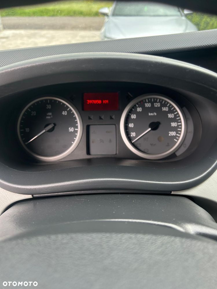 Opel Vivaro - 14