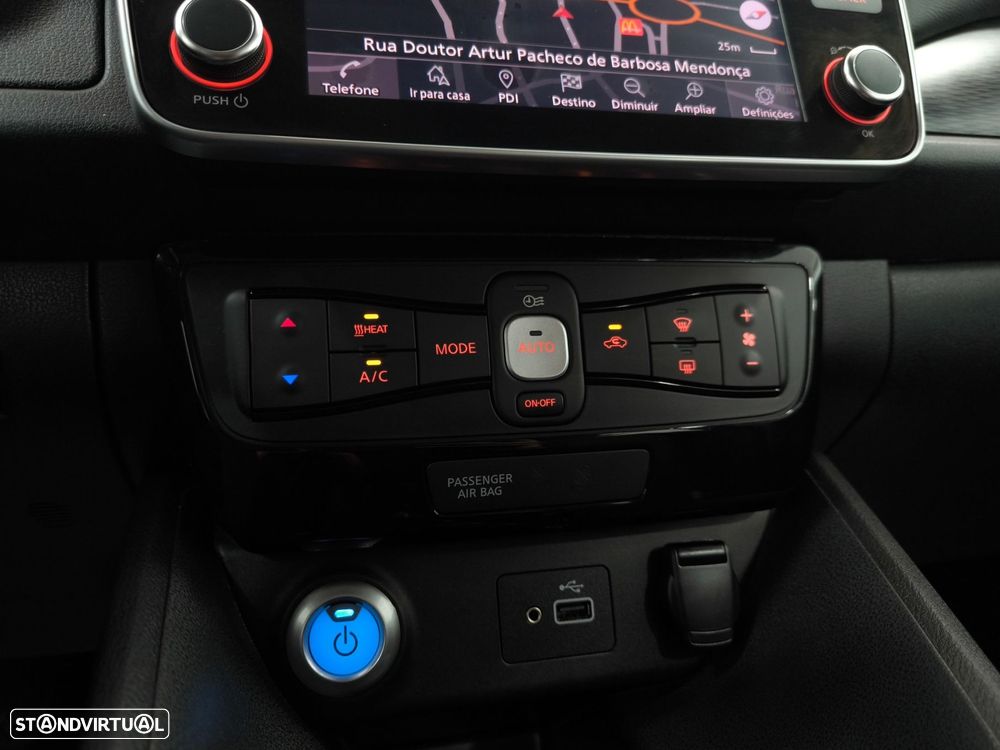 Nissan Leaf N-Connecta - 16