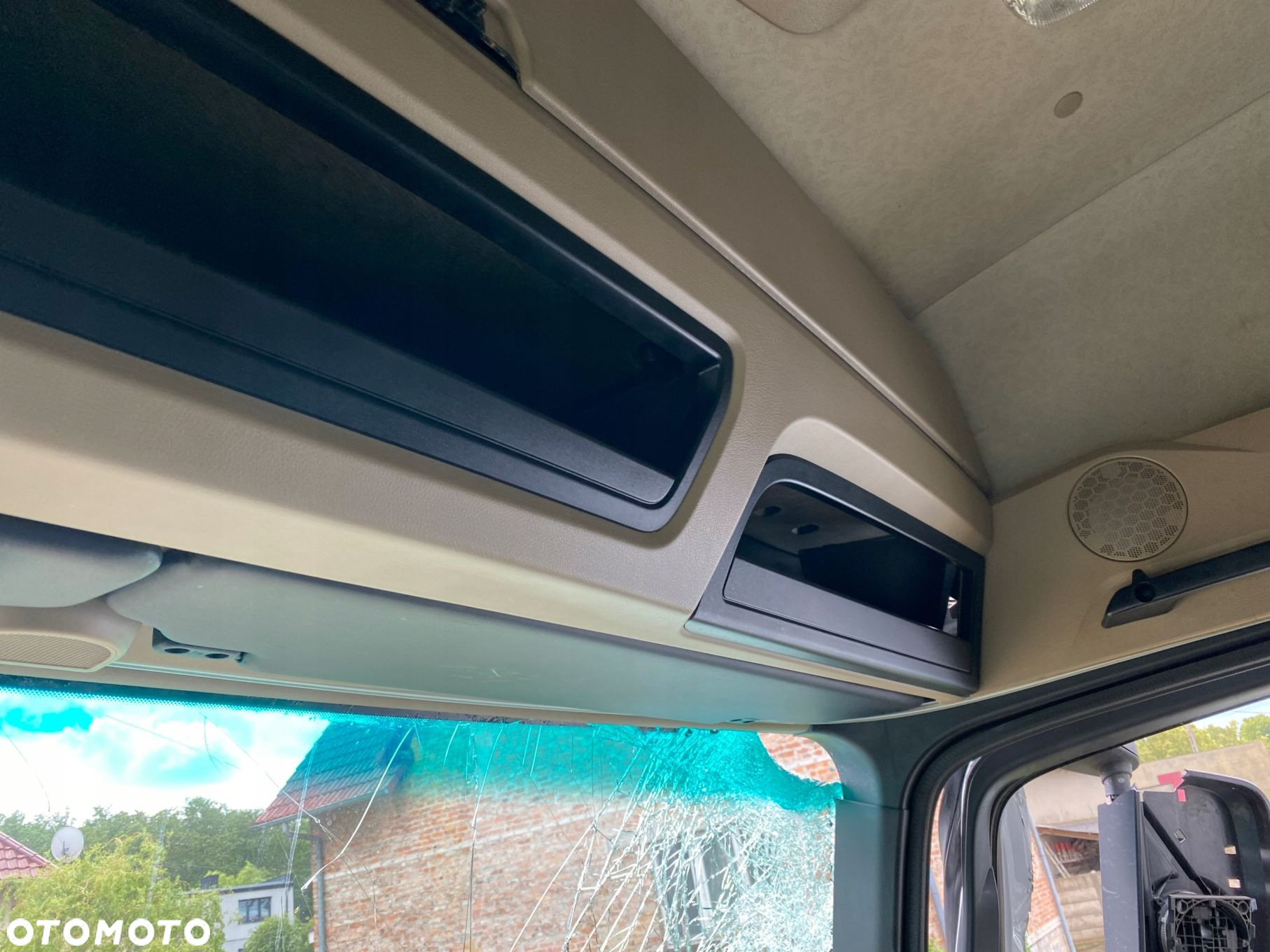 MERCEDES ACTROS MP4 - PÓŁKA GÓRNA KABINY KONSOLA SCHOWSKI - STREAMSPACE - 3