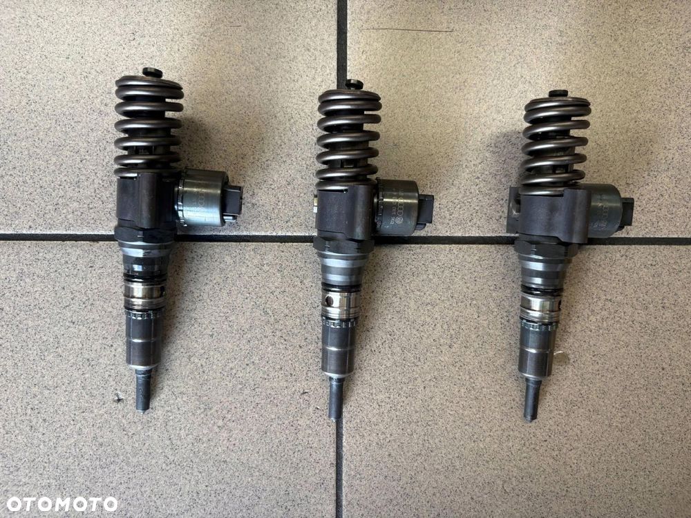 POMPOWTRYSKIWACZ 2.0 TDI VW AUDI SEAT SKODA BOSCH 03G130073G - 2
