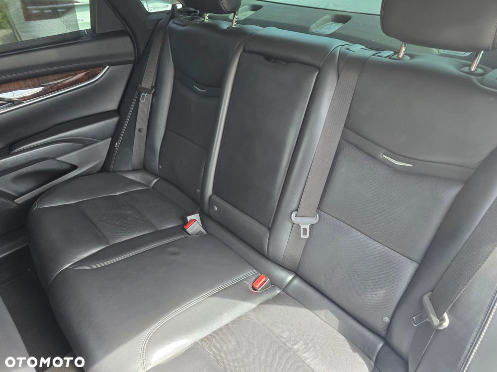Cadillac XTS - 14
