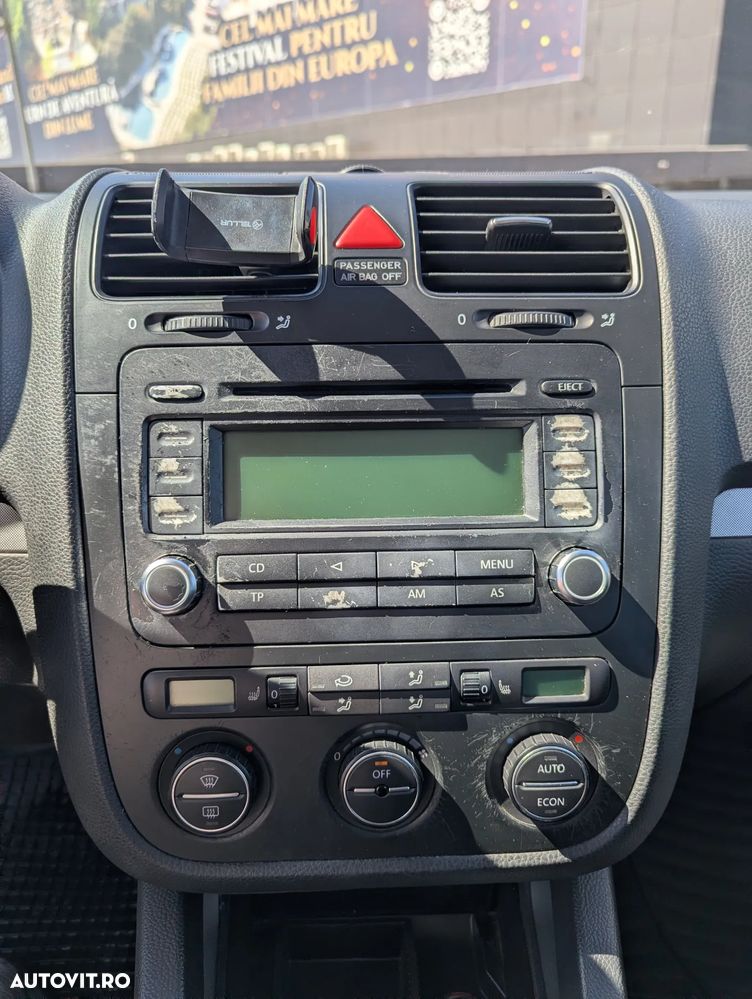 Volkswagen Jetta - 9