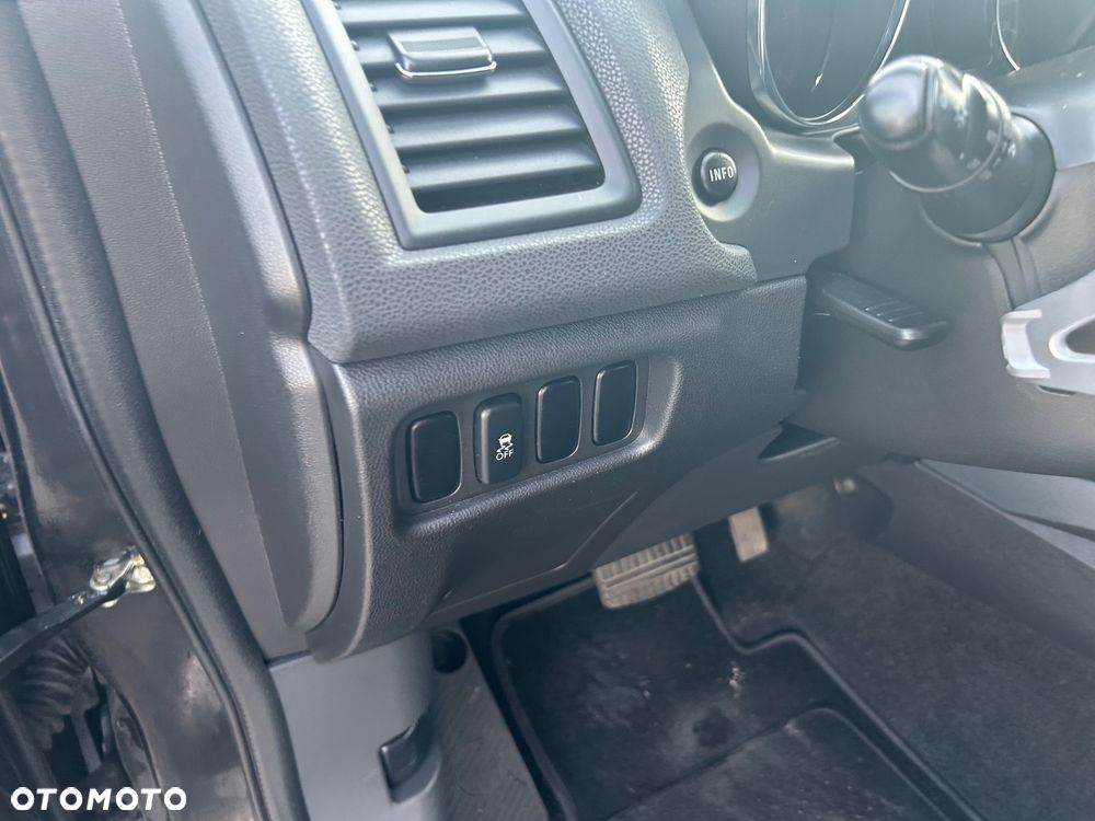 Mitsubishi ASX - 20