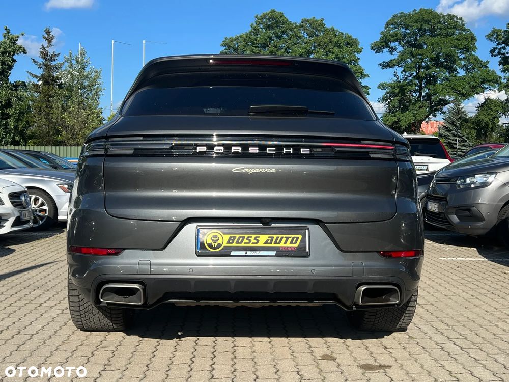 Porsche Cayenne - 8