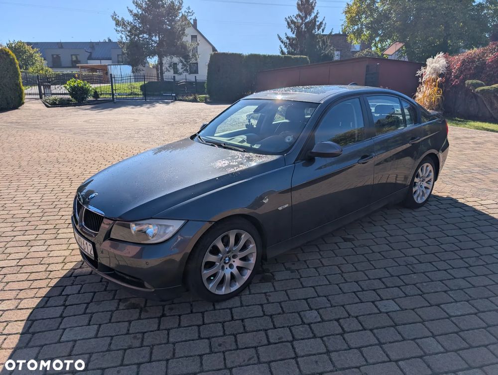 BMW 318D 2008 photo 2