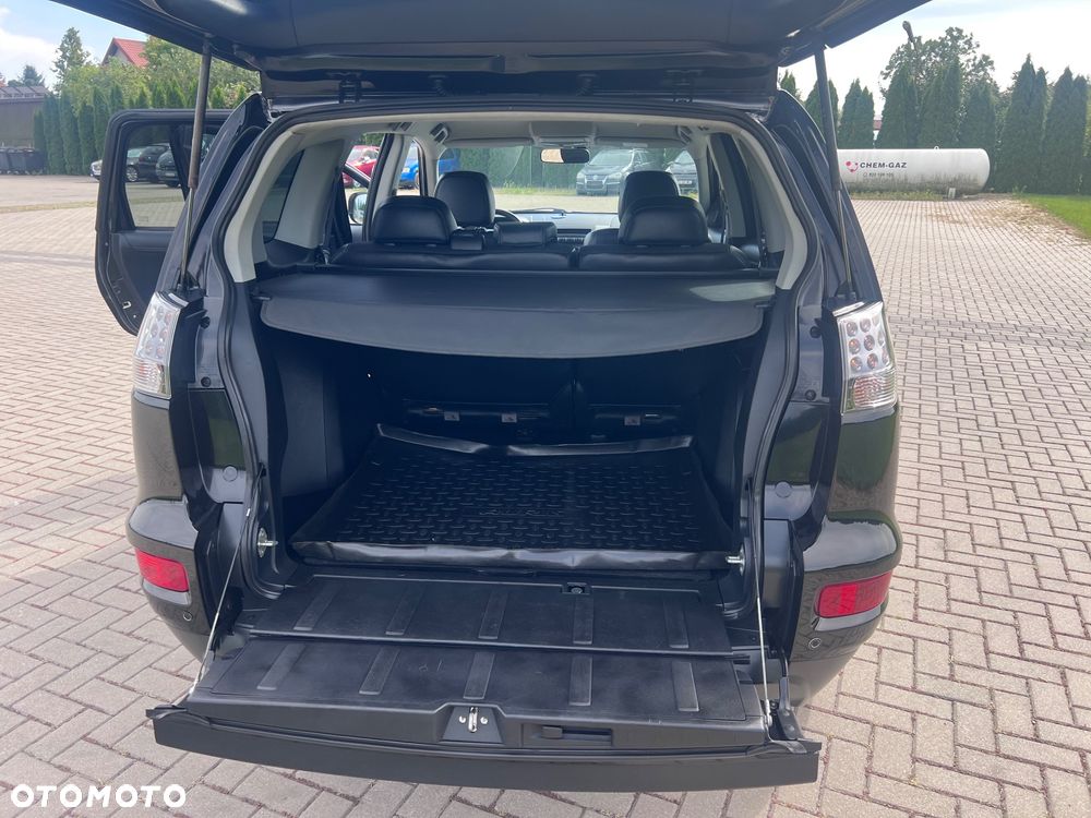 Mitsubishi Outlander 2.0 2WD CVT Invite - 14