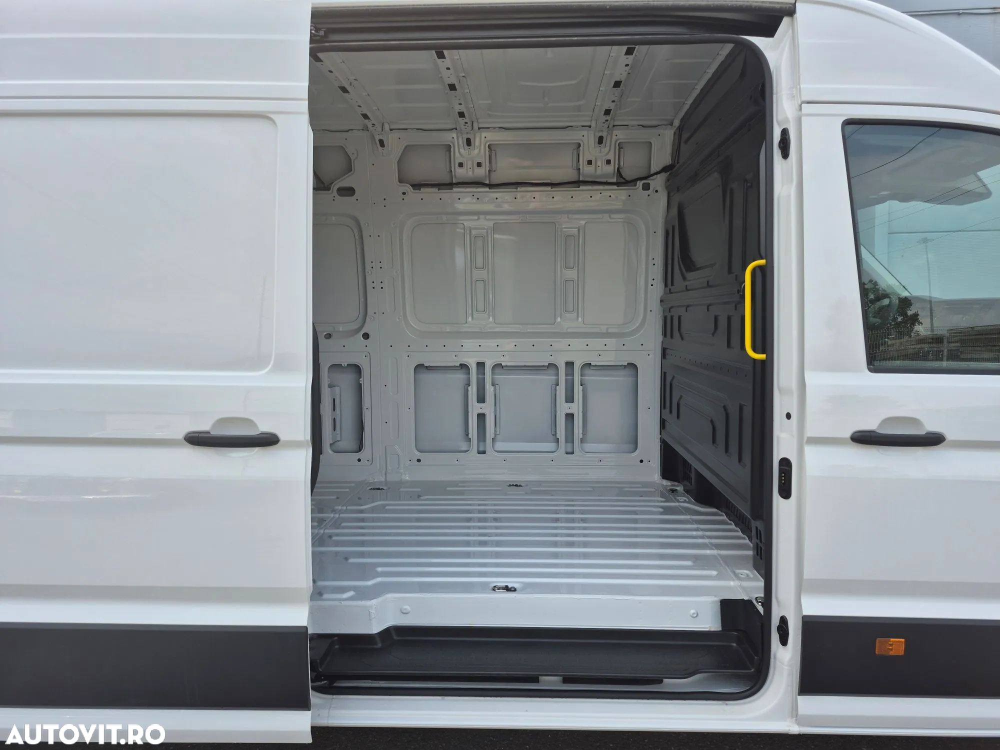 Volkswagen Crafter 5.0 CD Bena L4 dRWD 120kW - 20