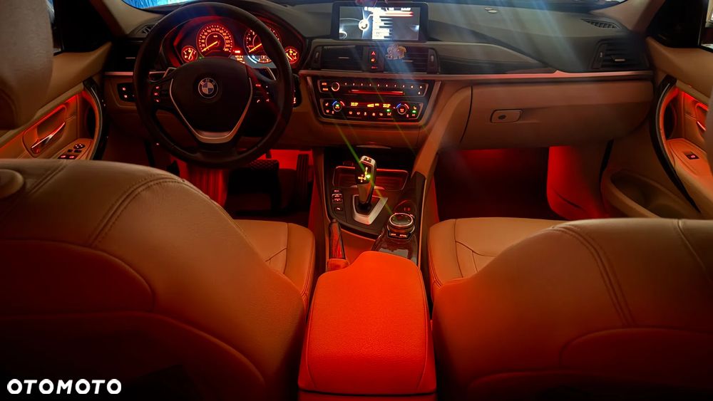 BMW Seria 3 328i Luxury Line - 10