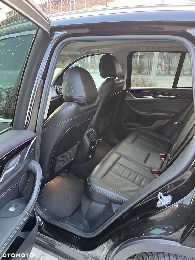 BMW X3 xDrive20d - 16