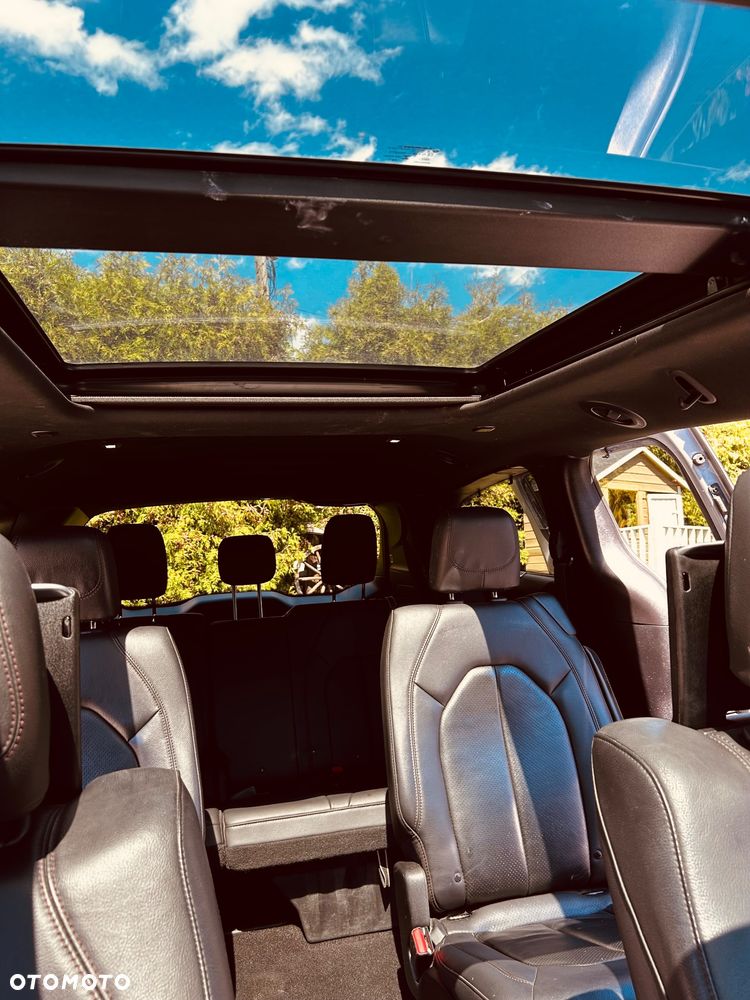 Chrysler Pacifica - 8