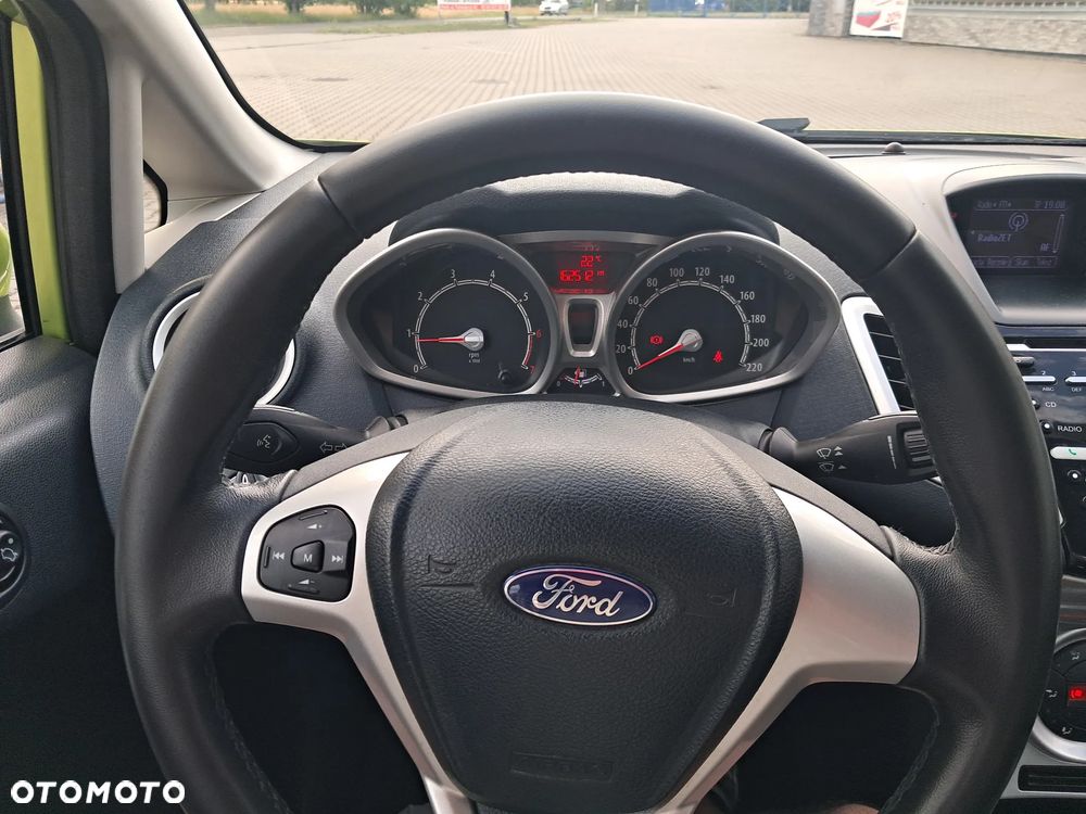 Ford Fiesta 1.25 Celebration - 20