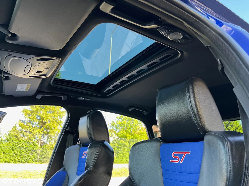 Ford Focus 2.0 TDCi ST-2 PowerShift - 15