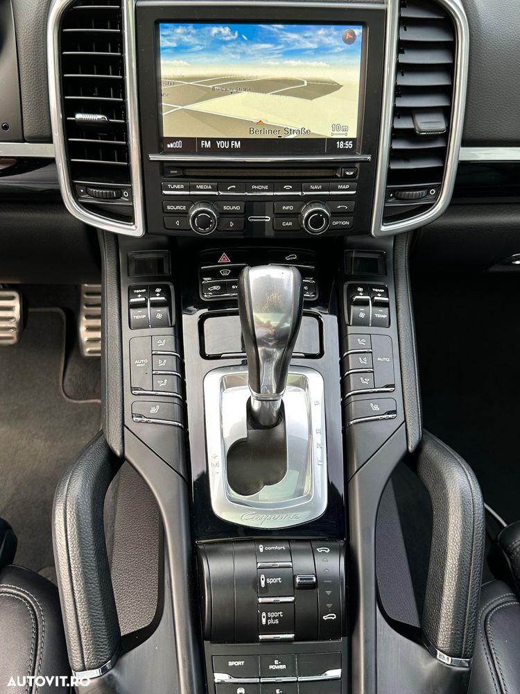 Porsche Cayenne - 10