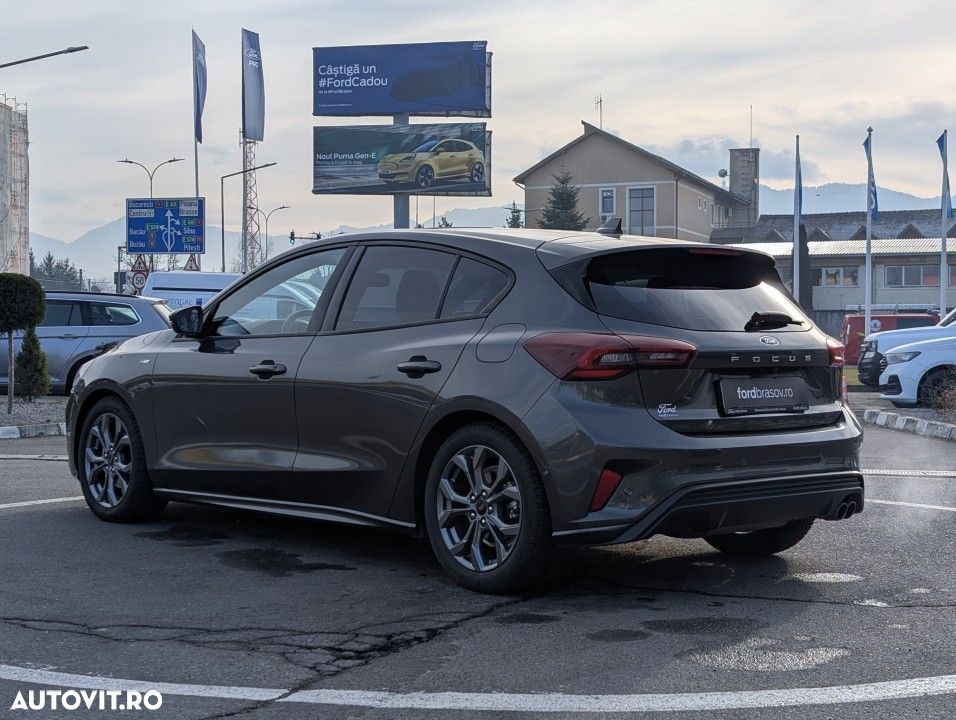 Ford Focus - 13