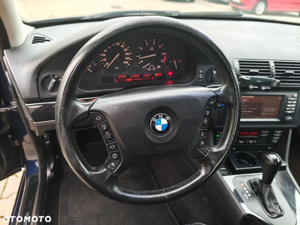 BMW Seria 5 - 35