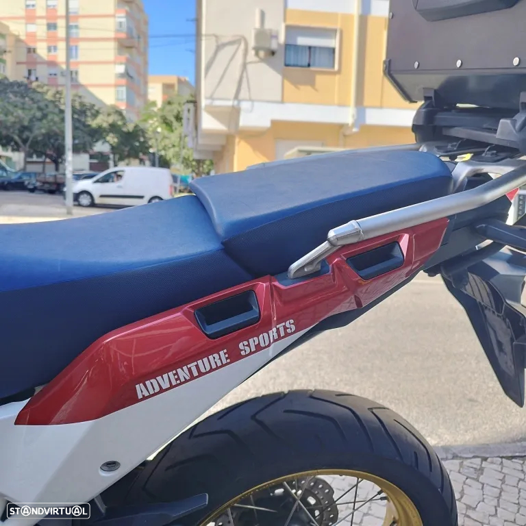 Honda Africa Twin 1000 - 8