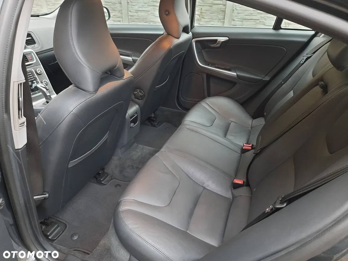 Volvo S60 - 18