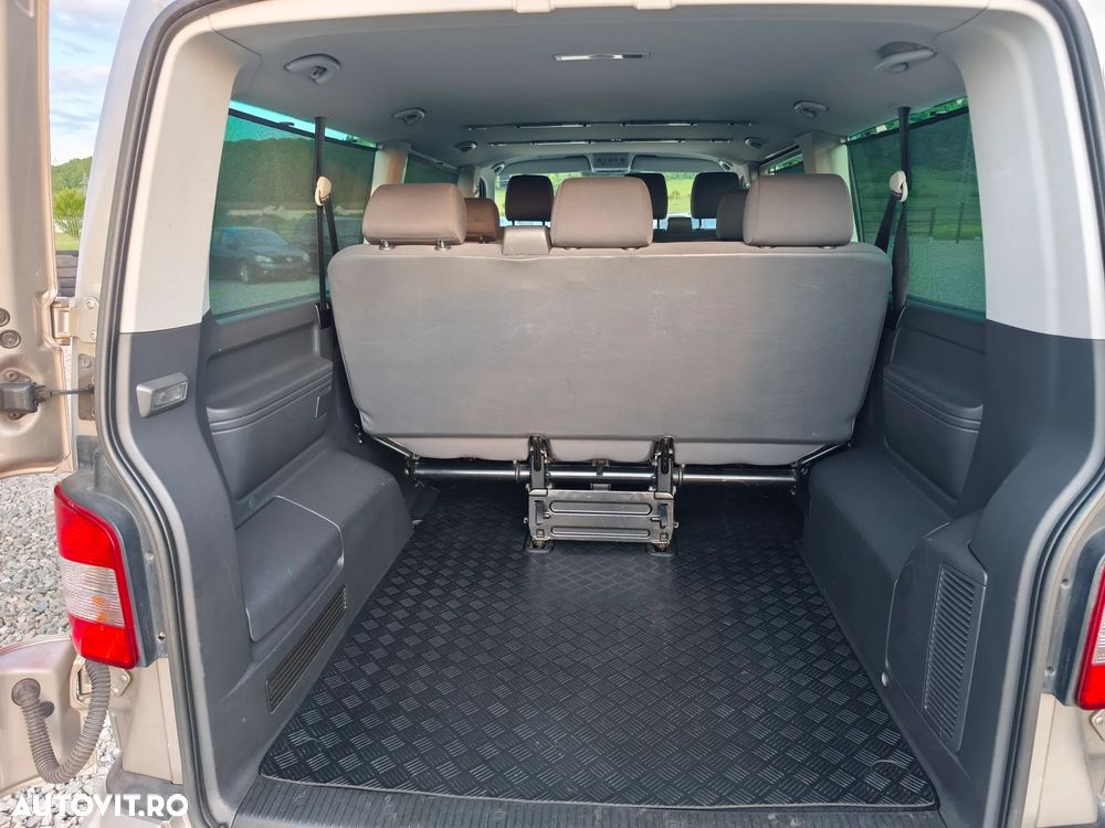 Volkswagen Caravelle - 20