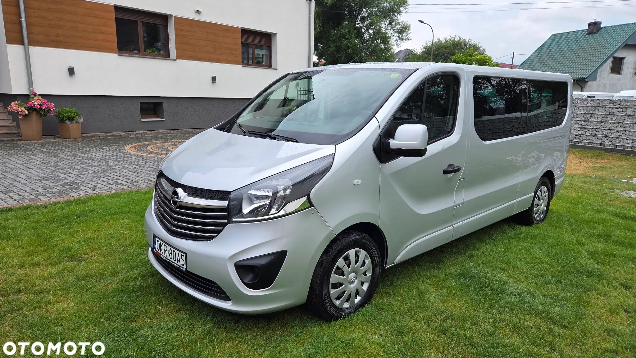 Opel Vivaro - 1