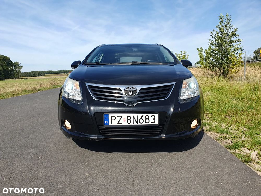 Toyota Avensis 1.8 Sol plus NAVI - 26