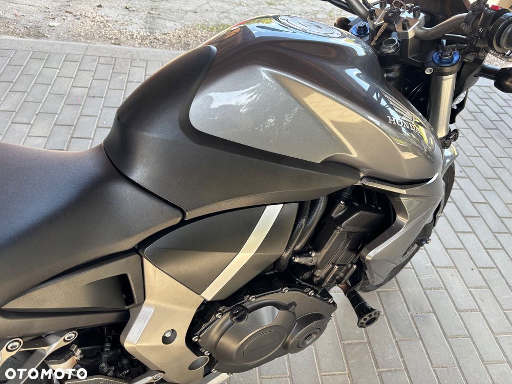 Honda CB - 17