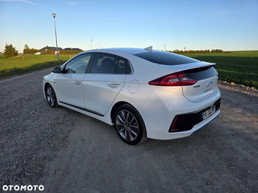 Hyundai IONIQ 1.6 GDI Premium - 8