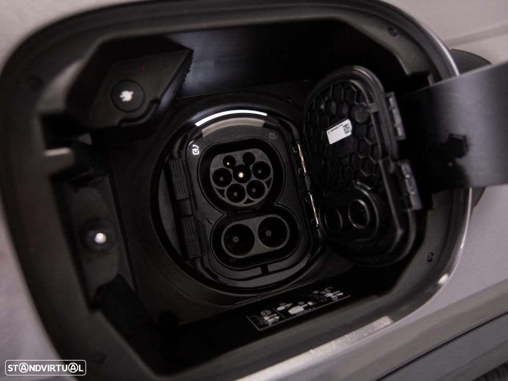 Mercedes-Benz EQA 250 AMG Line - 13