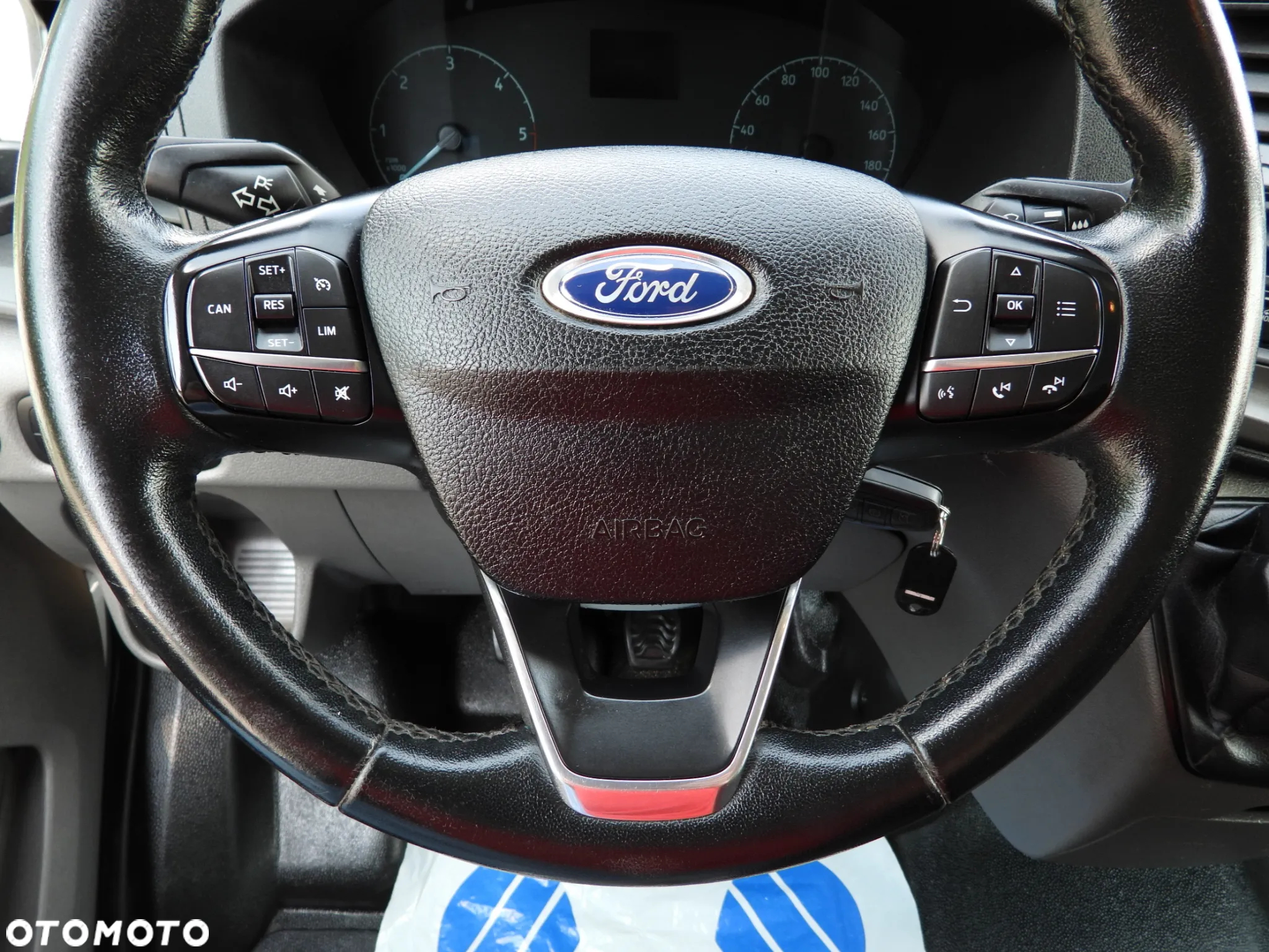 Ford TRANSIT  FURGON TEMPOMAT LEDY KLIMATYZACJA 130KM [ U82455 ] - 28