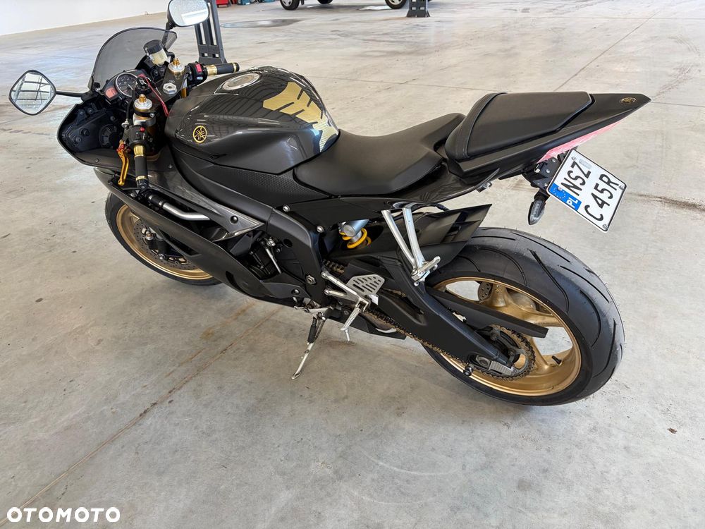 Yamaha R6 - 7