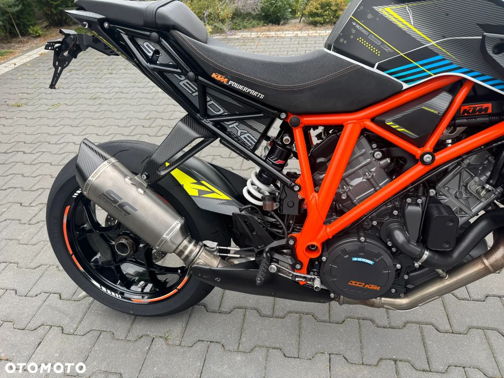 KTM Super Duke - 21