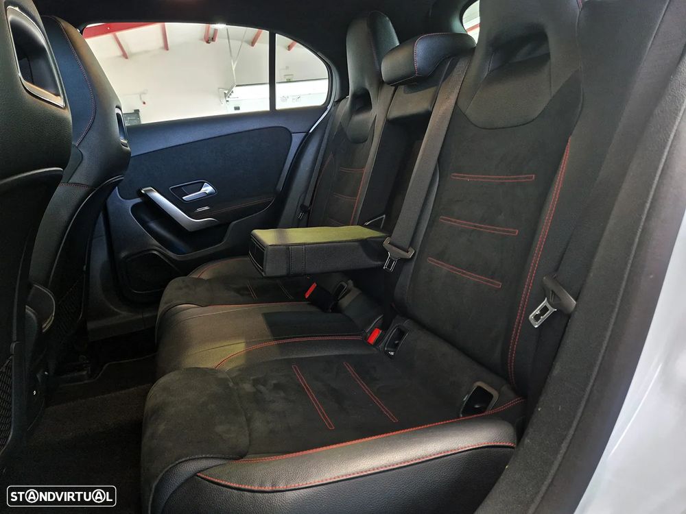 Mercedes-Benz A 200 AMG Line Aut. - 12