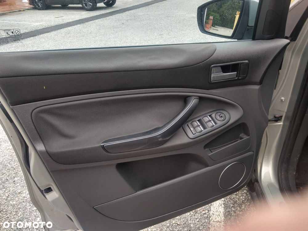 Ford Kuga 2.0 TDCi Titanium FWD - 7