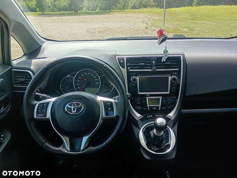 Toyota Verso S 1.4 D-4D Premium - 7