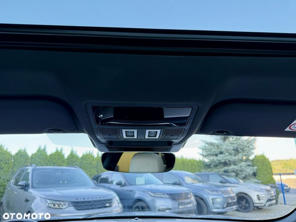 Jaguar F-Pace P250 AWD R-Dynamic Black - 25