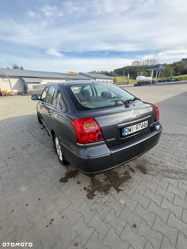 Toyota Avensis 2005 photo 5