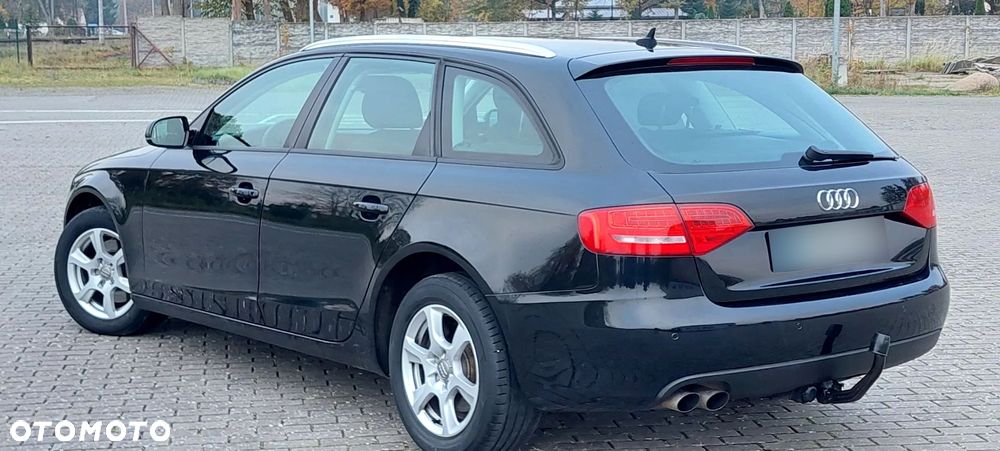 Audi A4 Avant 2.0 TDI DPF Ambiente - 18