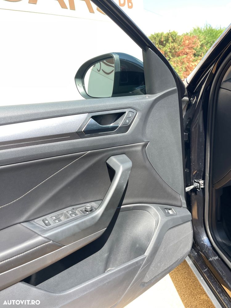 Volkswagen T-Roc 2.0 TDI SCR 4MOTION DSG ACTIVE - 28