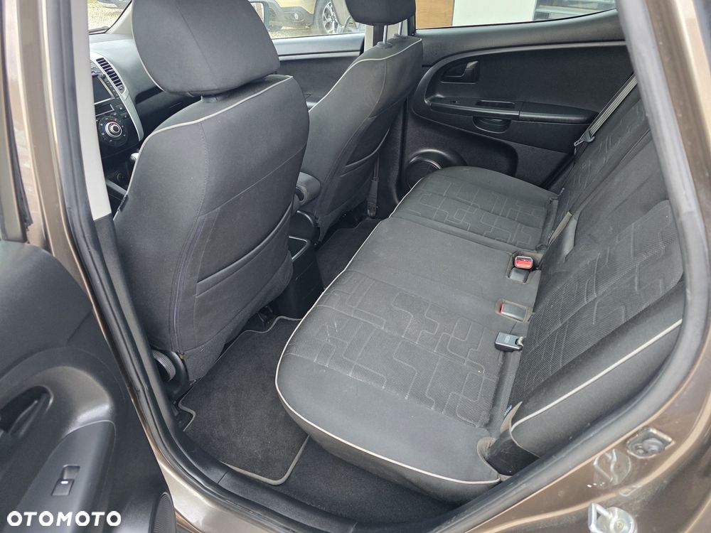Kia Venga 1.6 Business Line - 11