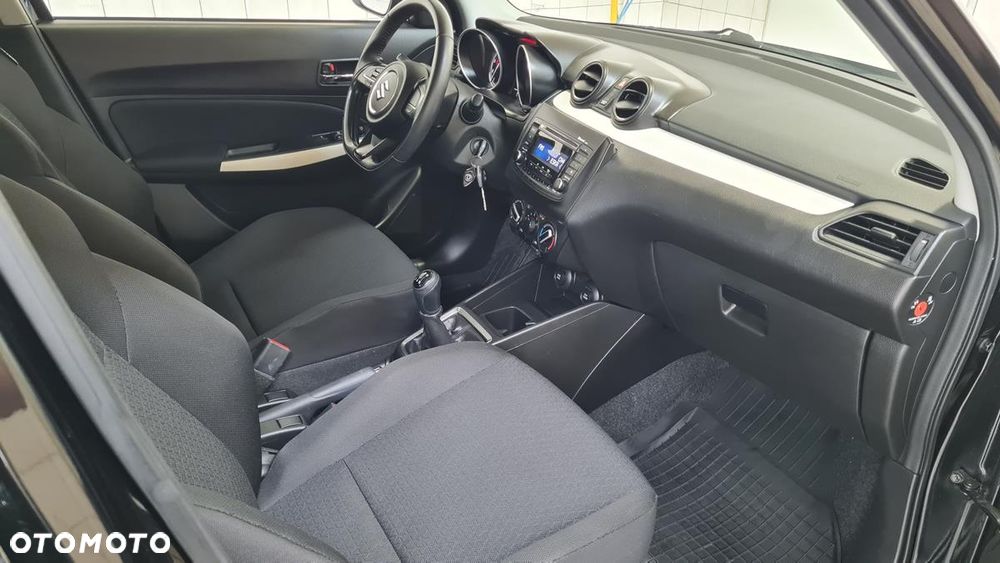 Suzuki Swift 1.2 Dualjet Hybrid Comfort - 16