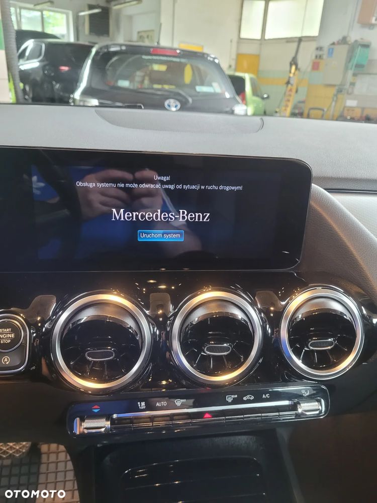 Mercedes-Benz GLA 200 - 8